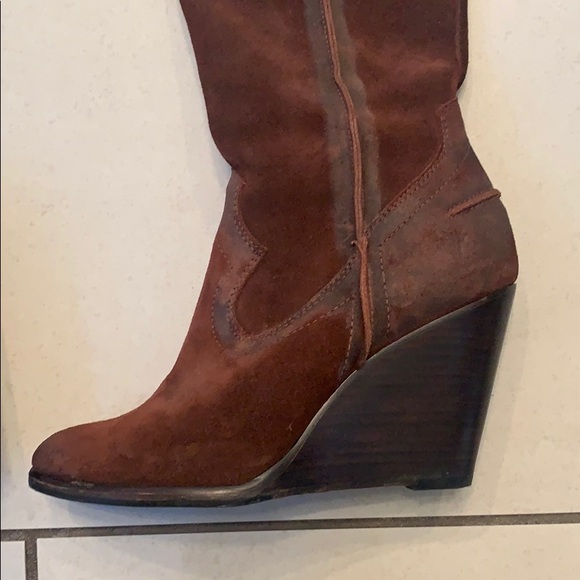 Women’s Frye Suede Boots (Size 8) - Picture 2 of 4
